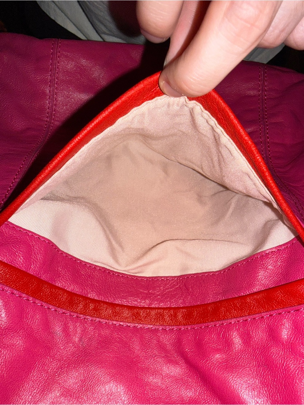Women's Vintage Juicy Couture Pink Leather Tote with Cream Handles and Accents - Picture 7 of 11